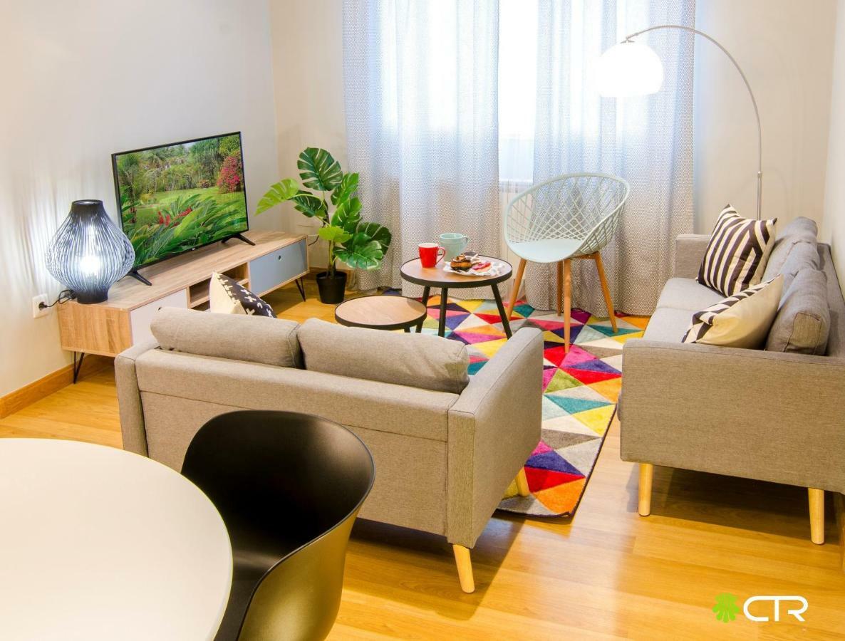 Coqueto & Confortable Apartamento Apartment ซานติอาโก เด กอมโปสเตลา ภายนอก รูปภาพ